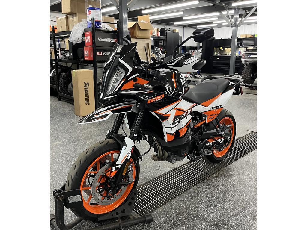 KTM 890 SMT 2024 à vendre