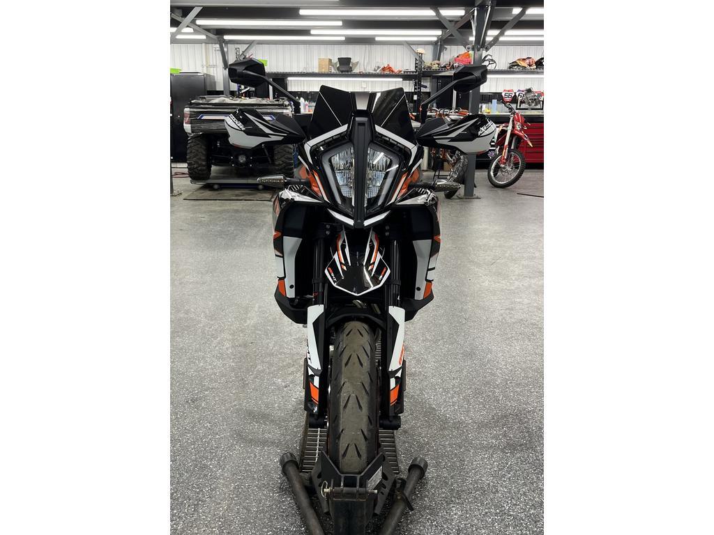 KTM 890 SMT 2024 à vendre