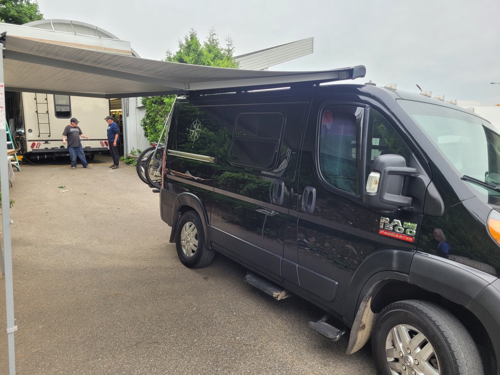 UNITY D'auvent pour van campeur classe B 2025 à vendre