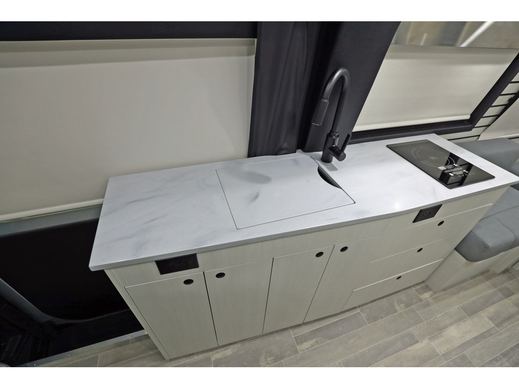 Pleasure-Way Plateau 2026 à vendre