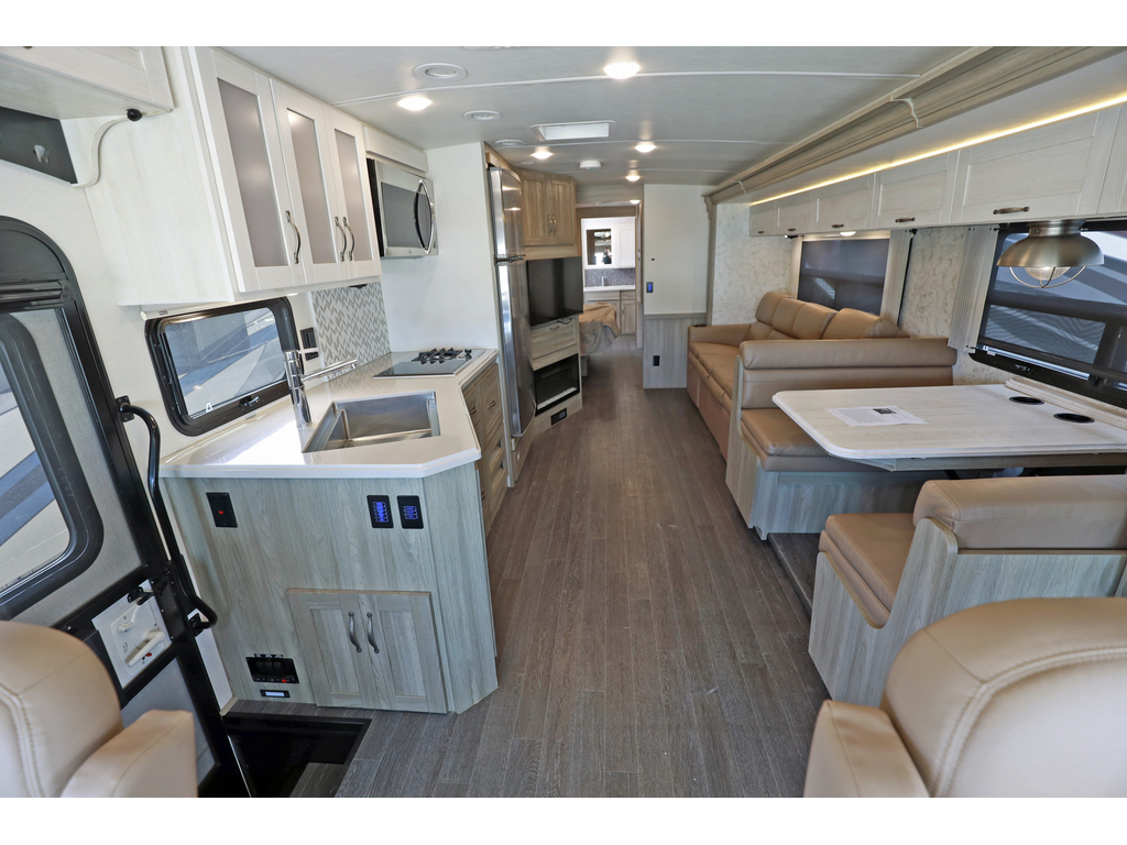 Winnebago Adventurer 2022 à vendre