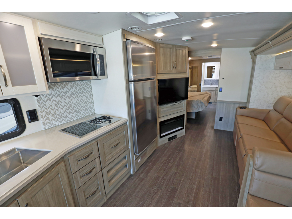 Winnebago Adventurer 2022 à vendre