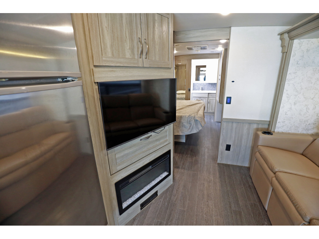 Winnebago Adventurer 2022 à vendre