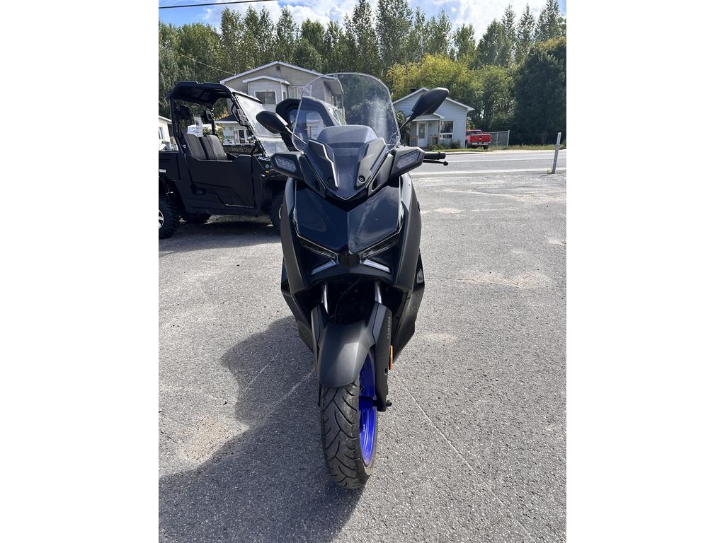 Yamaha X MAX 2024 à vendre