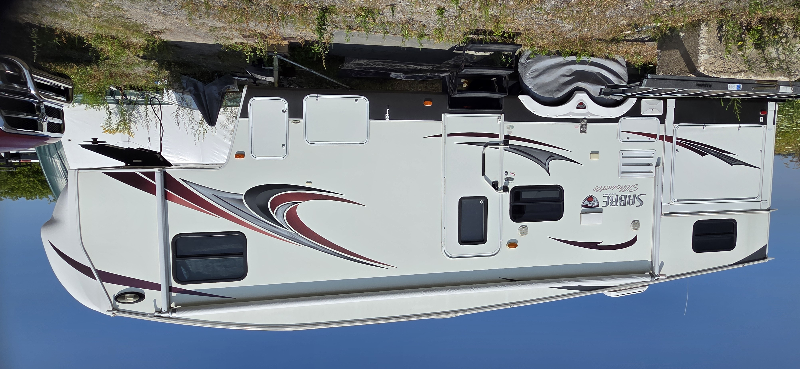 Très belle fifthwheel 2013, 32 pieds, avec 2 chambres fermées et cuisine extérieure TOUT ÉQUIPÉE
