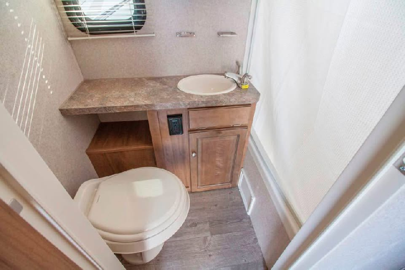 Roulotte Hybride Shamrock FLT17 2013