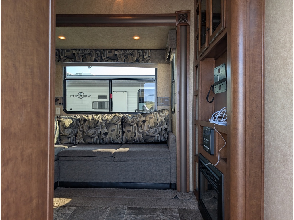 Elkridge 37ULTA 2013 à vendre