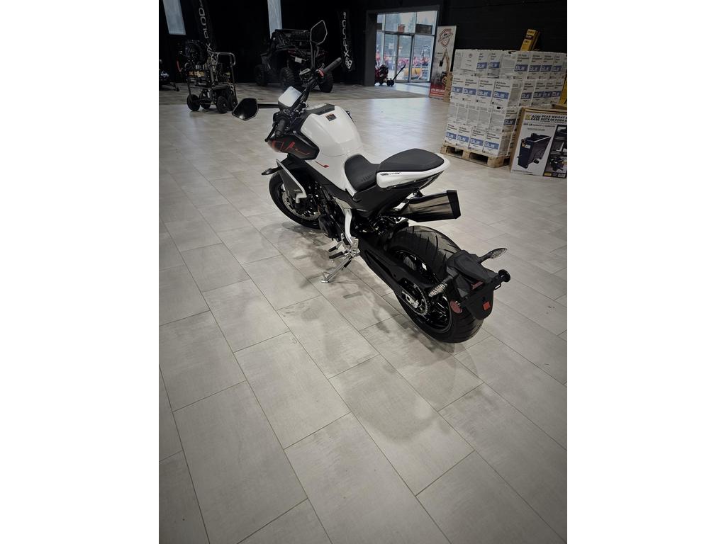 CFMOTO 800NK 2025 à vendre