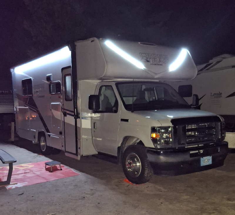 Motorisé classe C compact de 25 pieds 