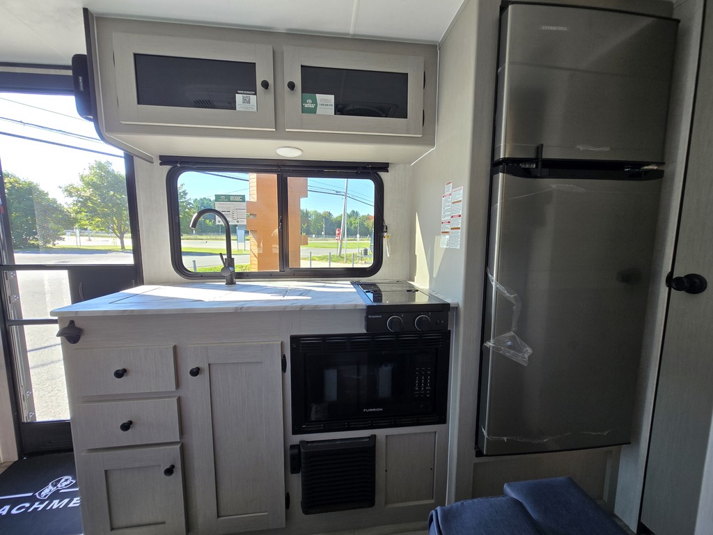 Coachmen Apex Nano 185BH 2026 à vendre