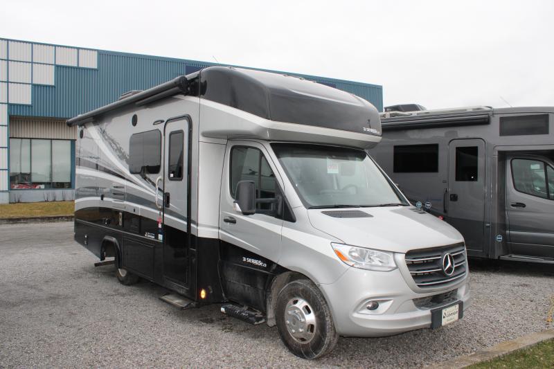 Dynamax Isata 3 24FW 2023