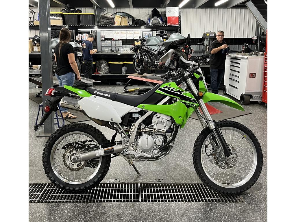 Kawasaki KLX300 2023