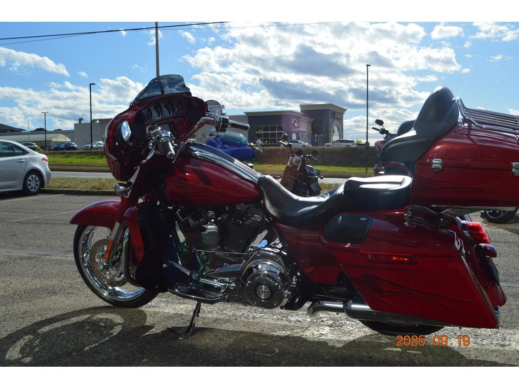 Harley-Davidson FLHXSE CVO 2016 à vendre