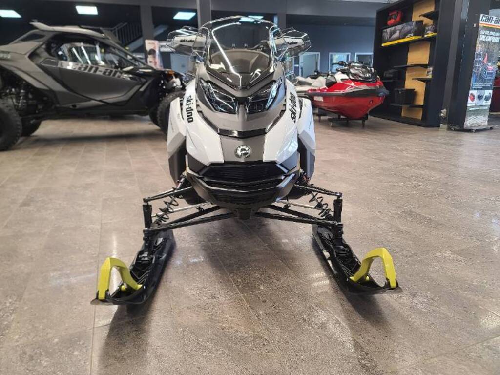 Ski-Doo BACKCOUNTRY ADRENALINE 850 E-TEC 2025 à vendre
