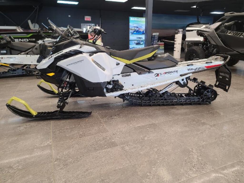 Ski-Doo BACKCOUNTRY ADRENALINE 850 E-TEC 2025 à vendre