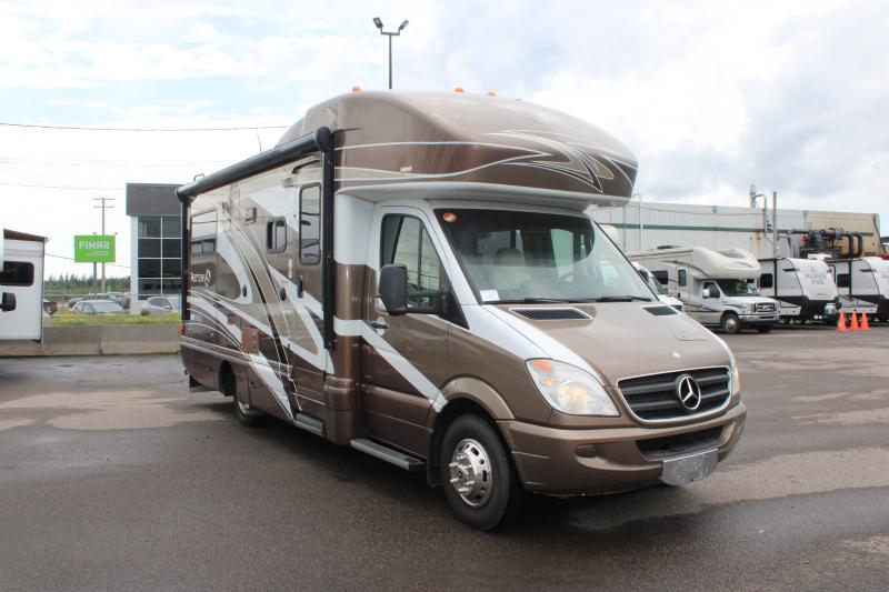 Winnebago Navion 24J 2012