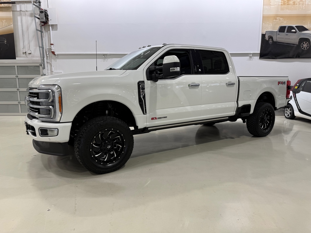 Ford F-250 LIMITED 6.7L CUIR TOIT NAV 4X4 2023