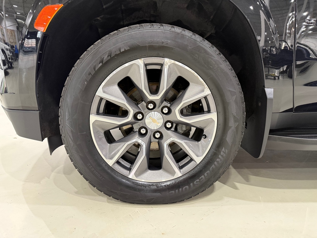 Chevrolet Suburban LT 7 PASSAGERS CUIR TOIT NAV 4X4 5.3L 2022 à vendre