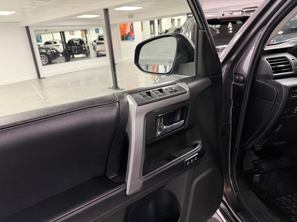 Toyota 4Runner 4.0L 270HP V6 4X4 MARCHEPIEDS CUIR CAMÉRA DE RECUL 2017 à vendre