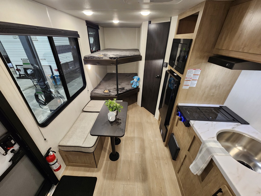 Wolf Pup 17LP 2026 à vendre