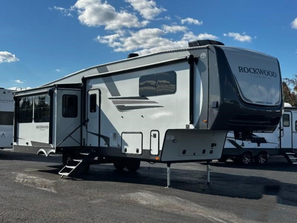 Rockwood Signature 361RLS 2026