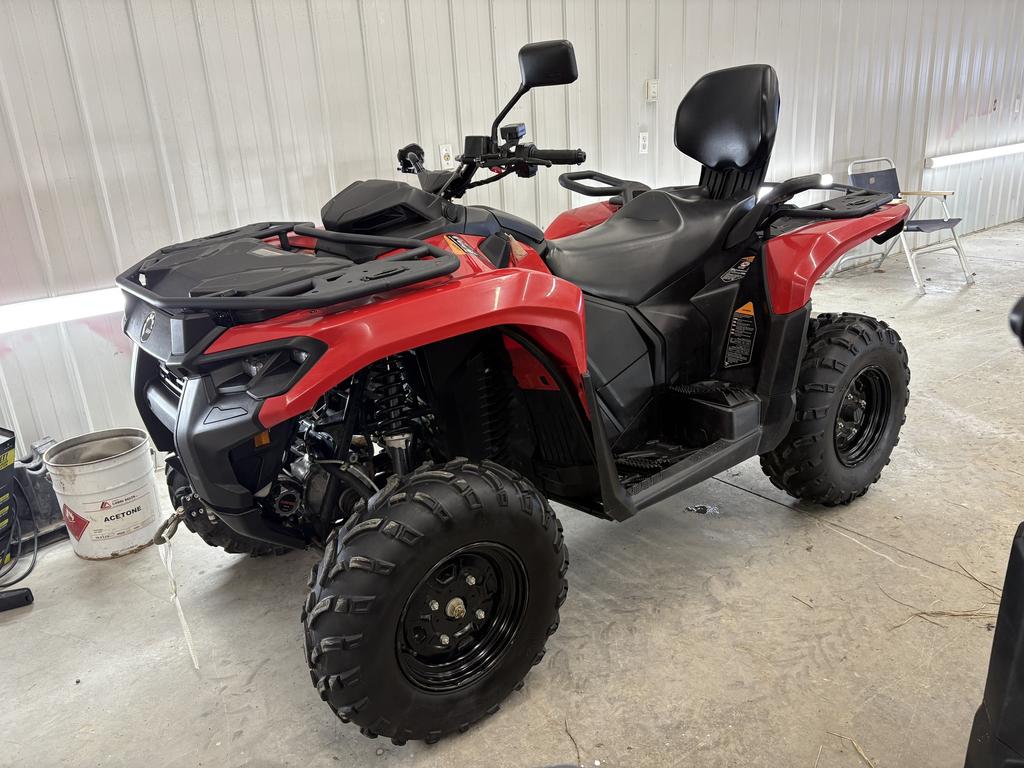 Can-Am MAX 700 DPS 2025