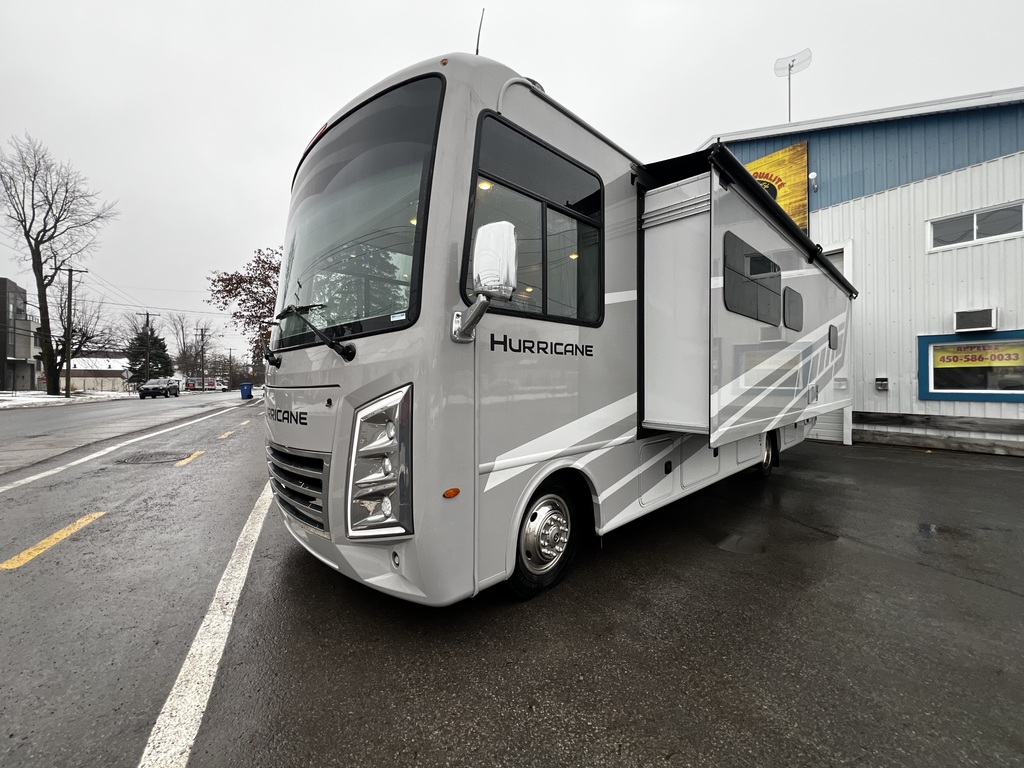Thor Motor Coach Hurricane 2026