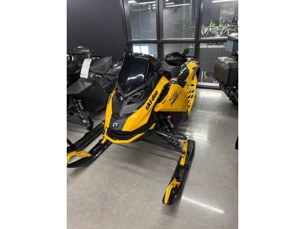 Ski-Doo Mxz x 850 2024