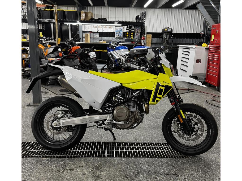 Husqvarna 701 Supermoto 2026