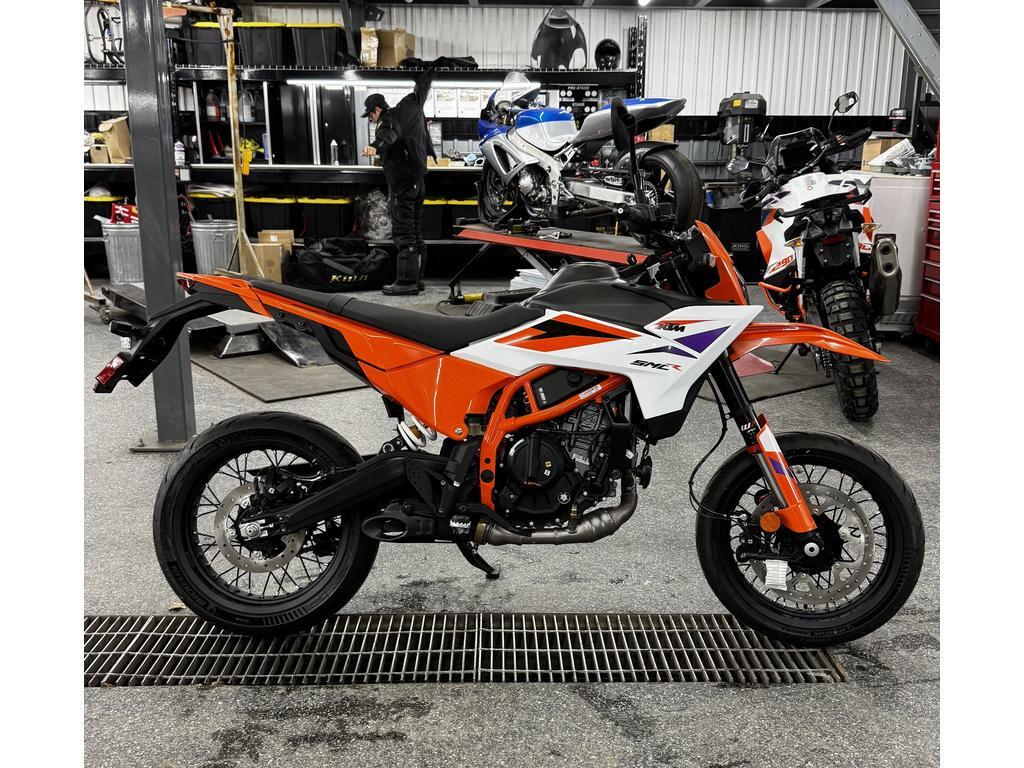 KTM 390 SMC R 2025