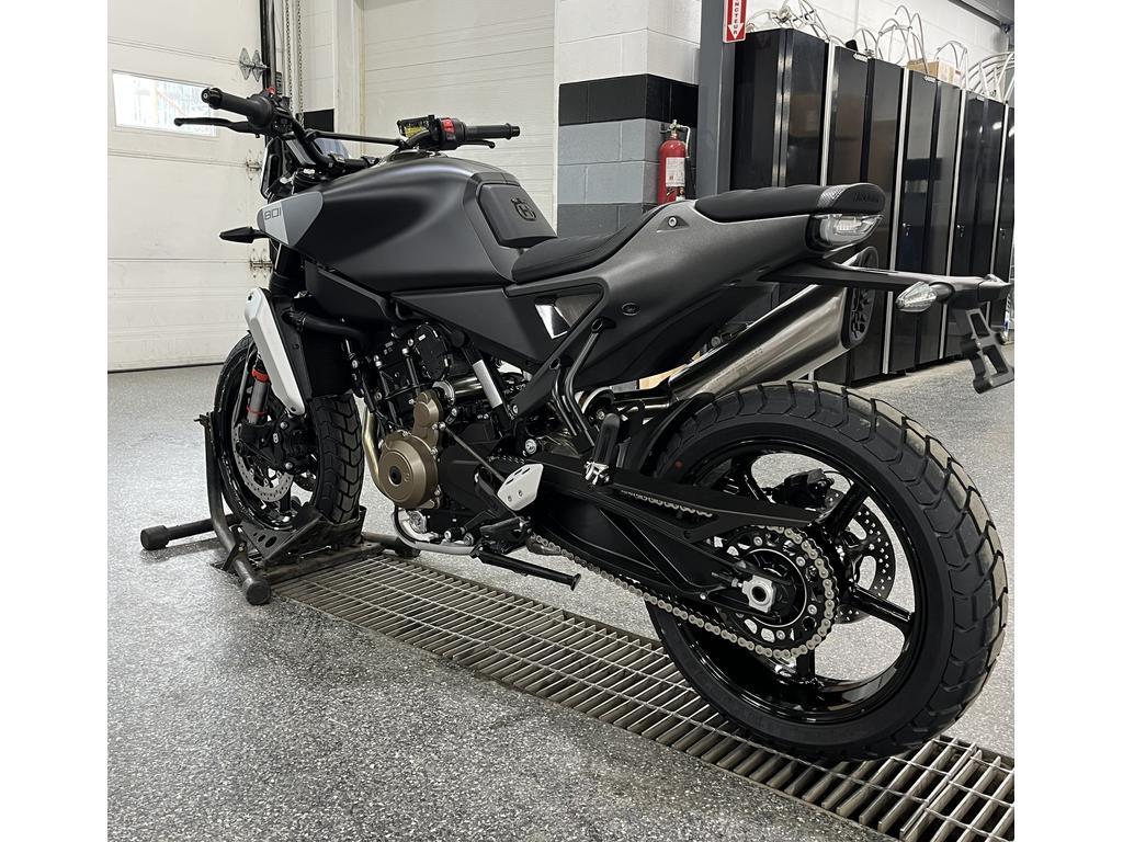 Husqvarna Svartpilen 801 2025 à vendre