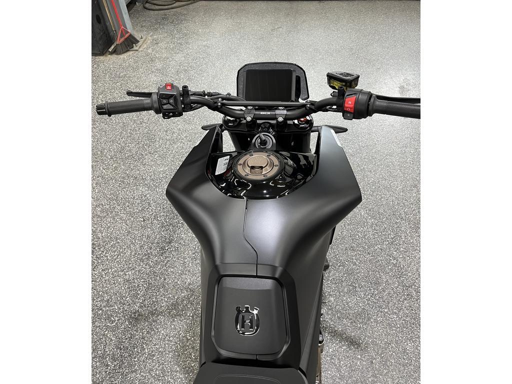 Husqvarna Svartpilen 801 2025 à vendre