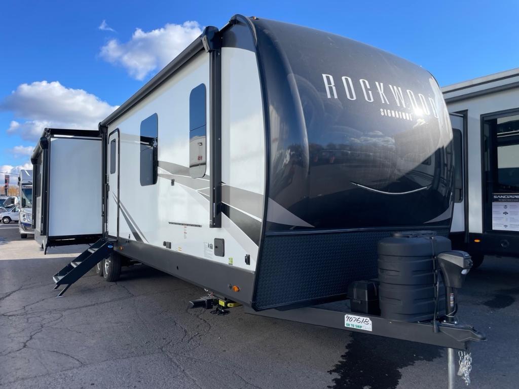 Rockwood Ultra Lite 8332SB 2025