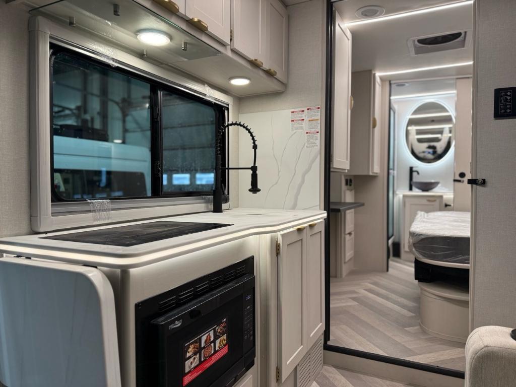 Coachmen Prism Elite 26RB DIESEL 2025 à vendre