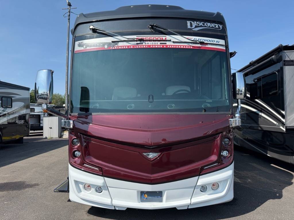 Fleetwood Discovery 38W DIESEL 2025 à vendre