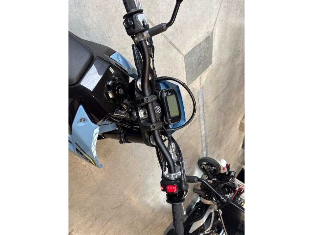 Suzuki DR-Z400SM SKY GREY 2025 à vendre