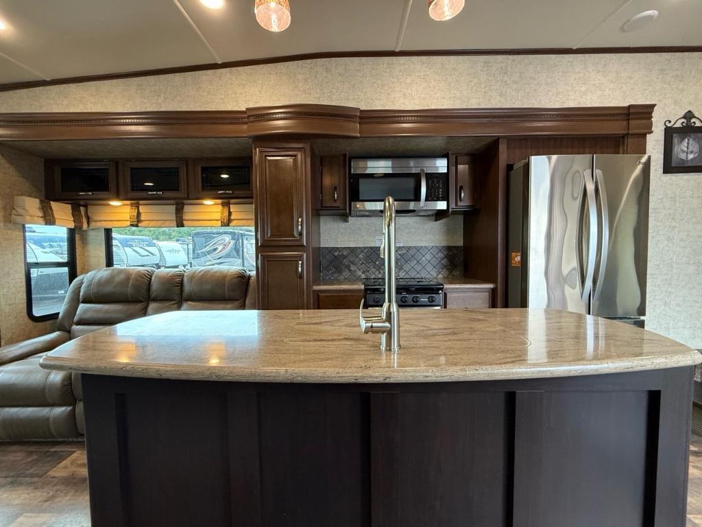 Forest River SANDPIPER 35ROK BRICOLEUR 2017 à vendre