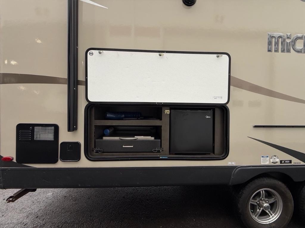 Flagstaff Micro Lite 25FKS 2019 à vendre