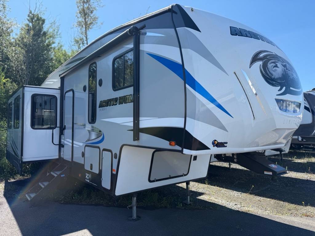 Forest River Arctic wolf 291rl 2020