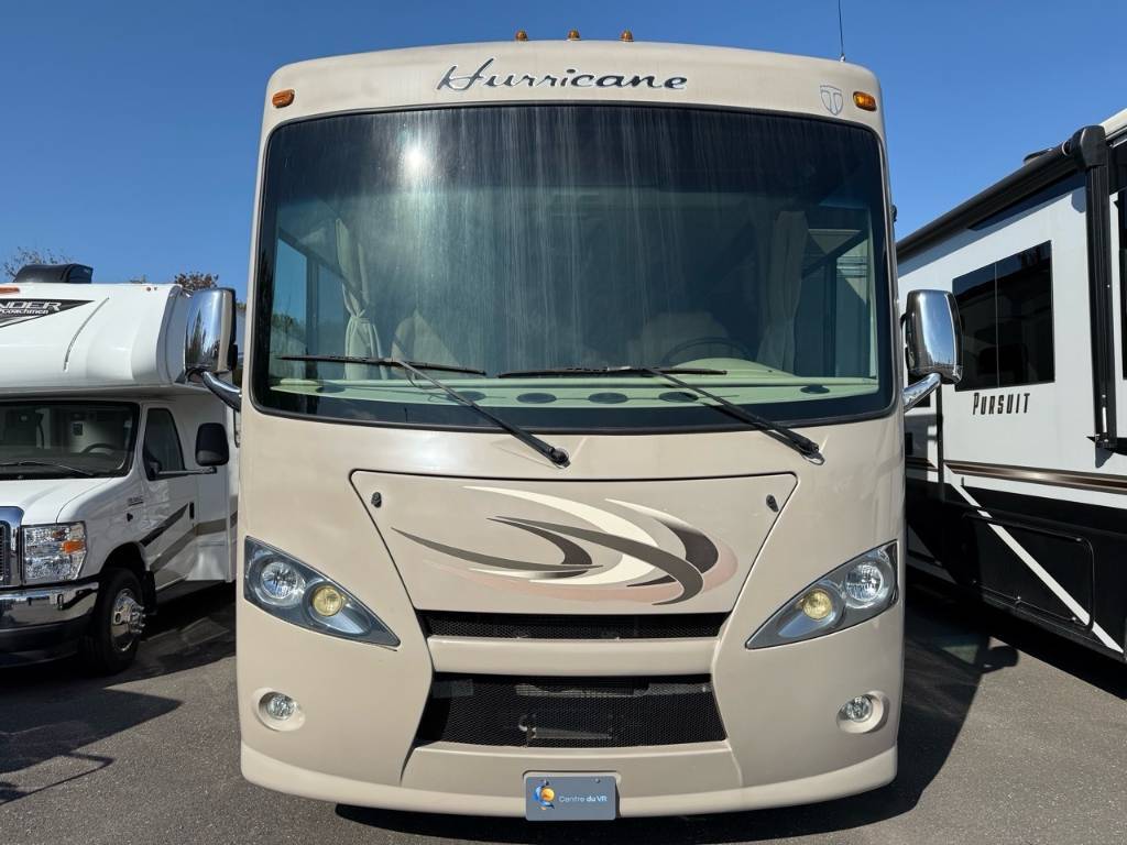 Thor Motor Coach Hurricane 32N ESSENCE 2015 à vendre