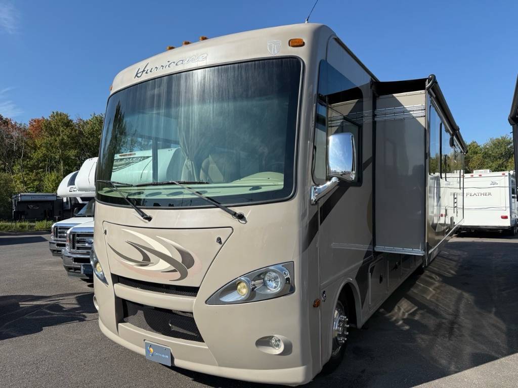 Thor Motor Coach Hurricane 32N ESSENCE 2015 à vendre
