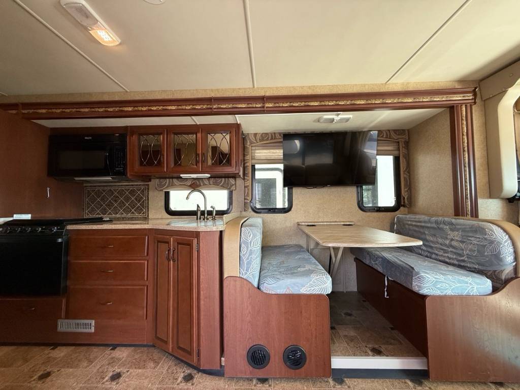 Thor Motor Coach Hurricane 32N ESSENCE 2015 à vendre