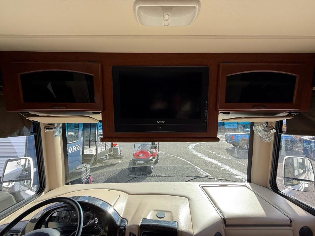 Thor Motor Coach Hurricane 32d 2011 à vendre