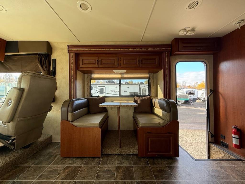 Thor Motor Coach Hurricane 32d 2011 à vendre