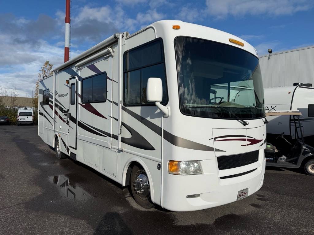 Thor Motor Coach Hurricane 32d 2011