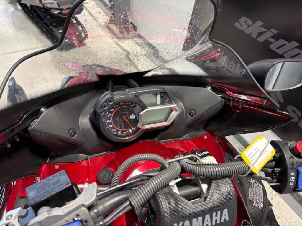 Yamaha Apex 2011 à vendre