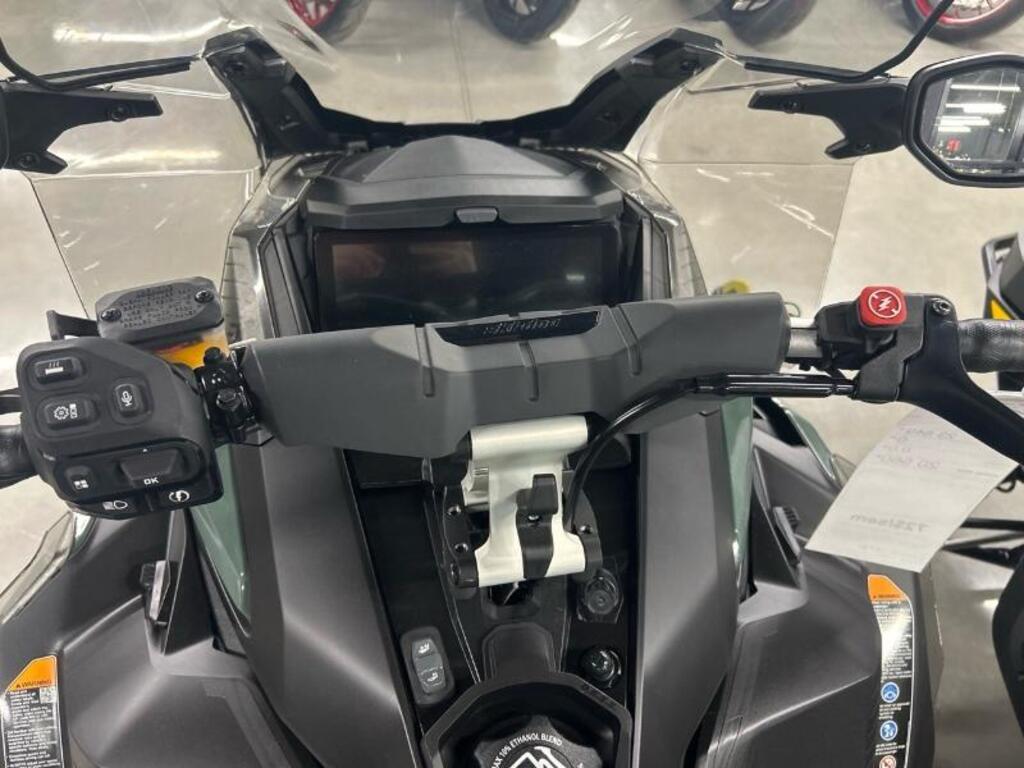 Ski-Doo GRAND TOURING LE w/ LUXURY Pkg 900 ACE Turbo R Sil 2024 à vendre