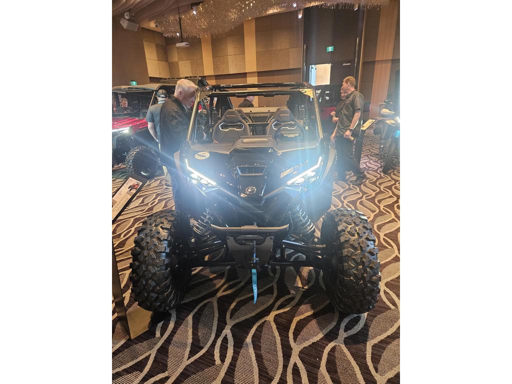 CFMOTO ZFORCE Z10-4 EPS TURBO 2026 à vendre