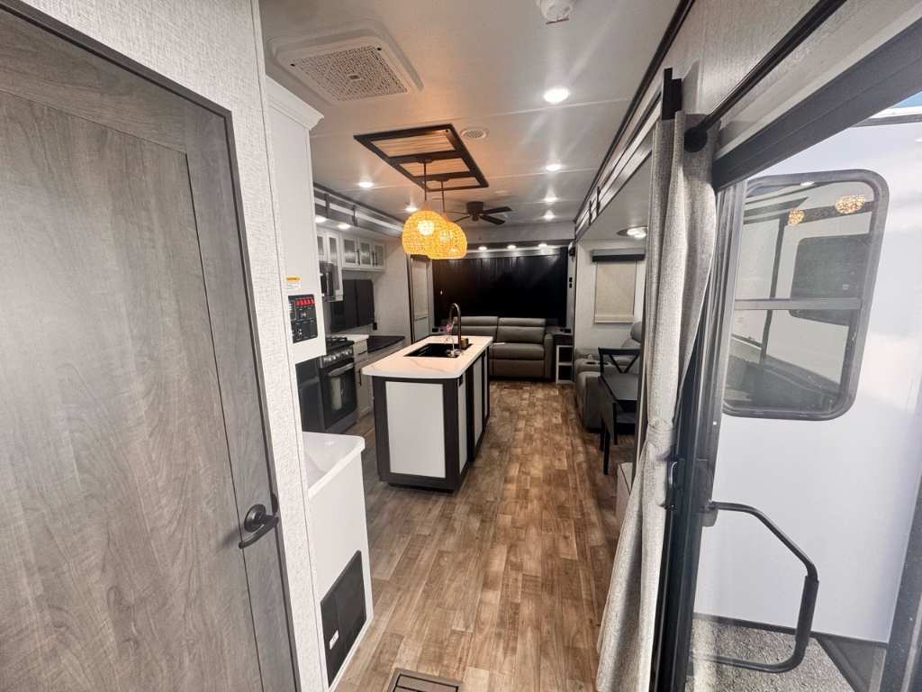 Keystone RV HAMPTON 372FDB 2026 à vendre