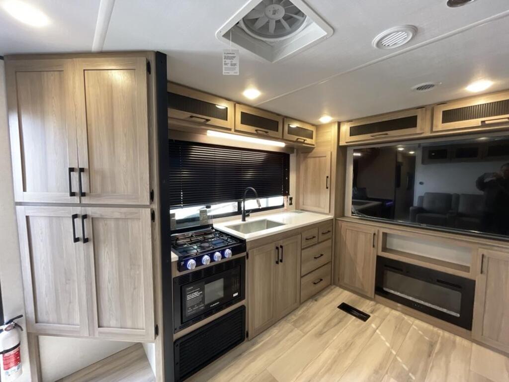 Coleman LANTERN 25REX 2025 à vendre